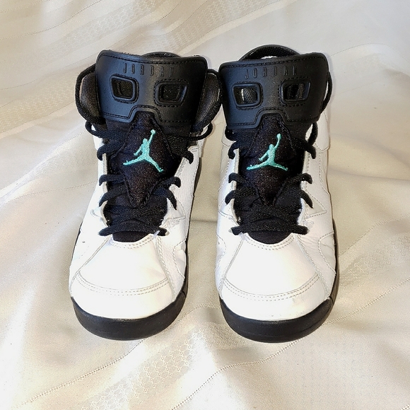 Michael Jordan kids high tops - Picture 1 of 8